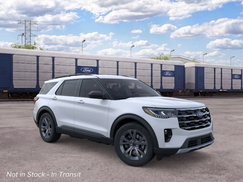 New 2026 Space White Metallic Ford Active image 7