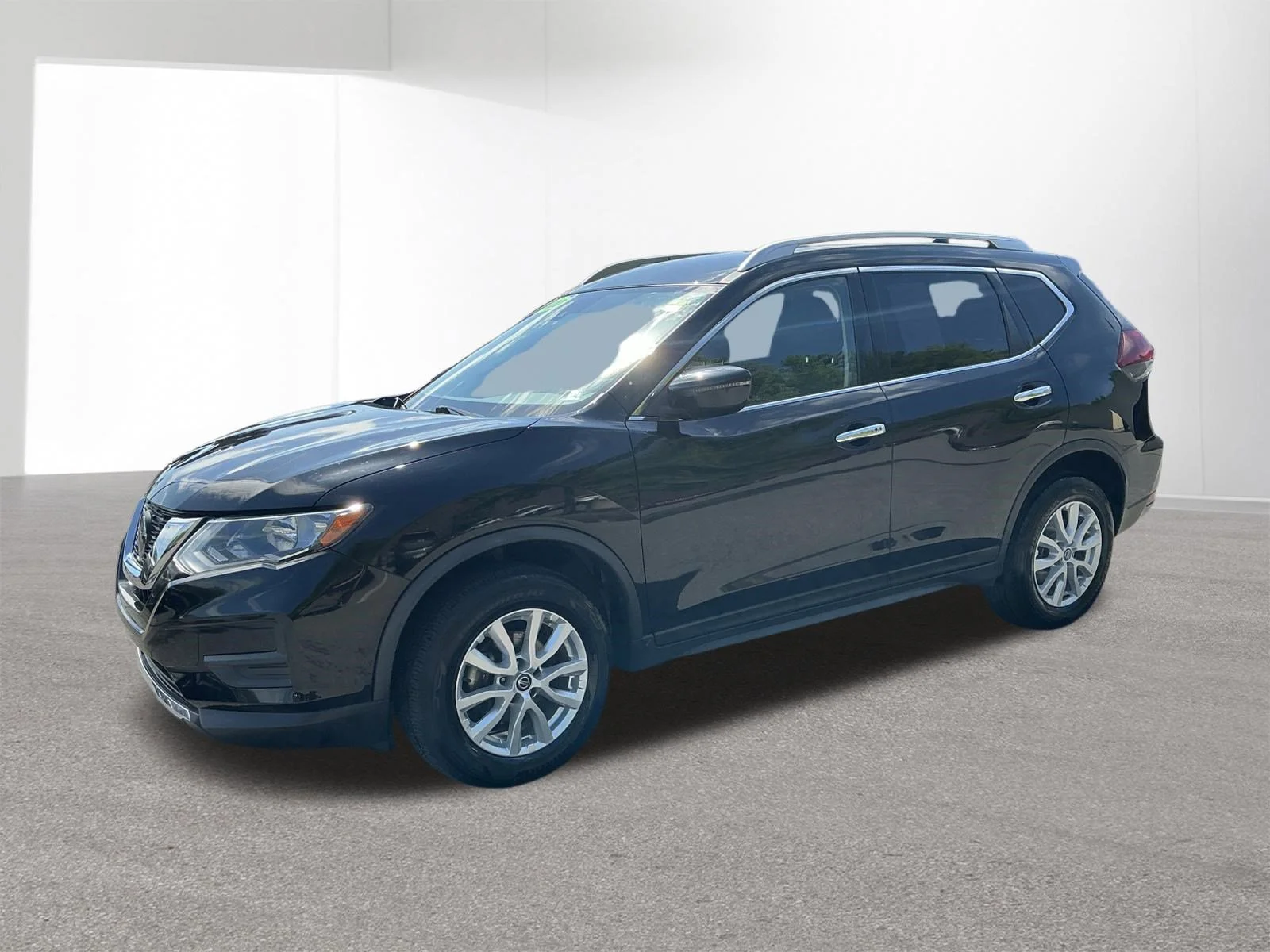 Used 2020 Magnetic Black Pearl Nissan SV image 7