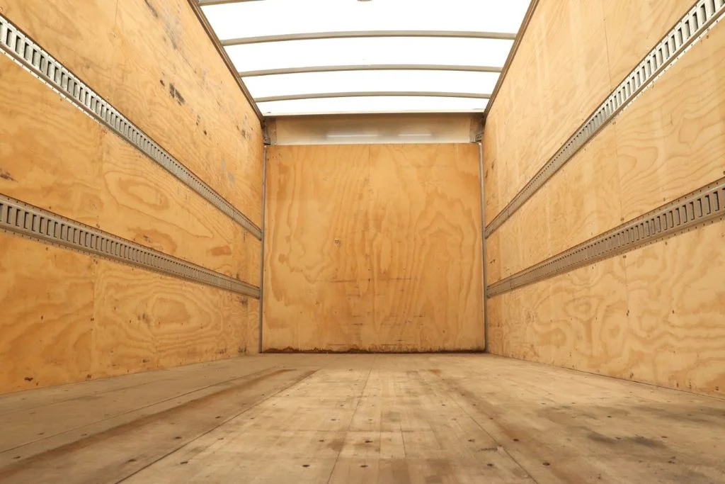 Used 2022  Isuzu NPR image 23