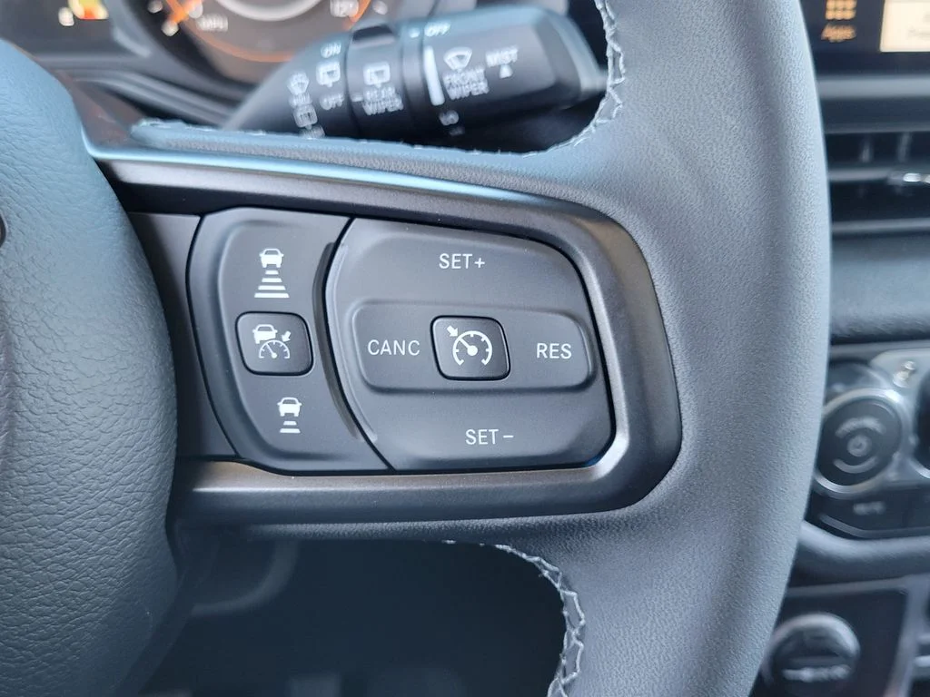 2026 Jeep Wrangler 4-Door photo 5