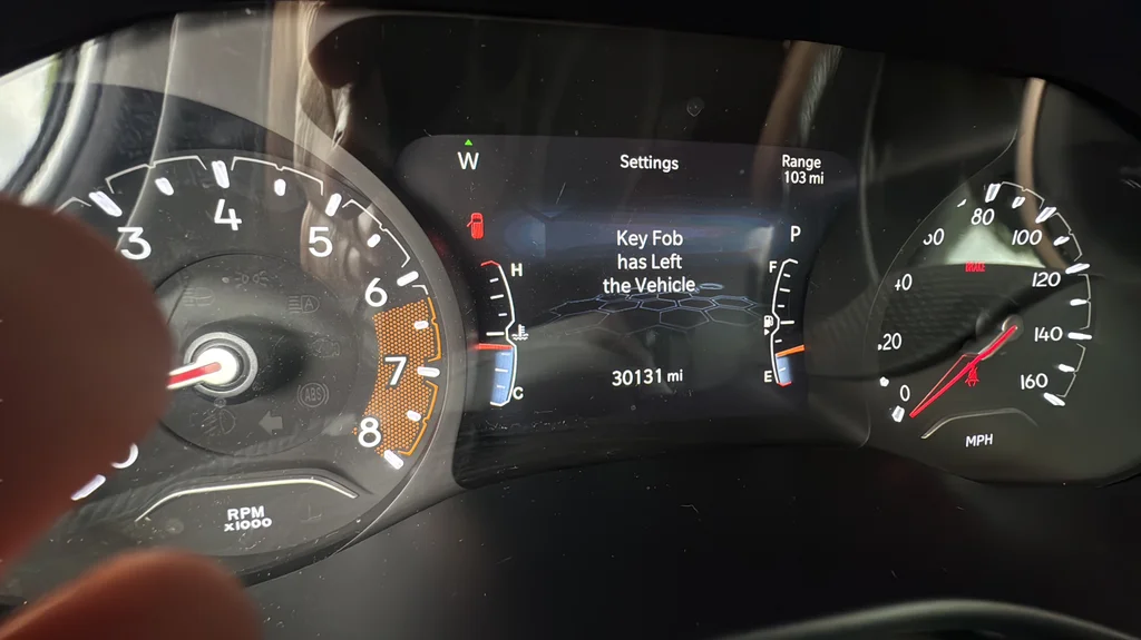 Used 2024 Silver Jeep Latitude image 16