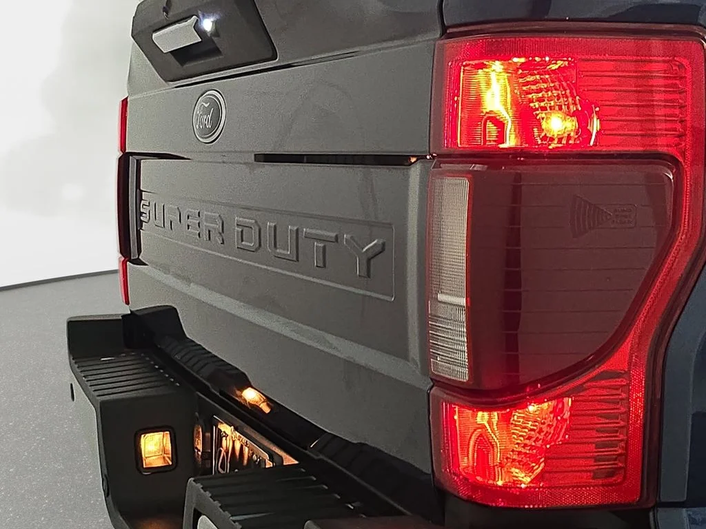 Used 2020 Blue Ford Lariat image 33