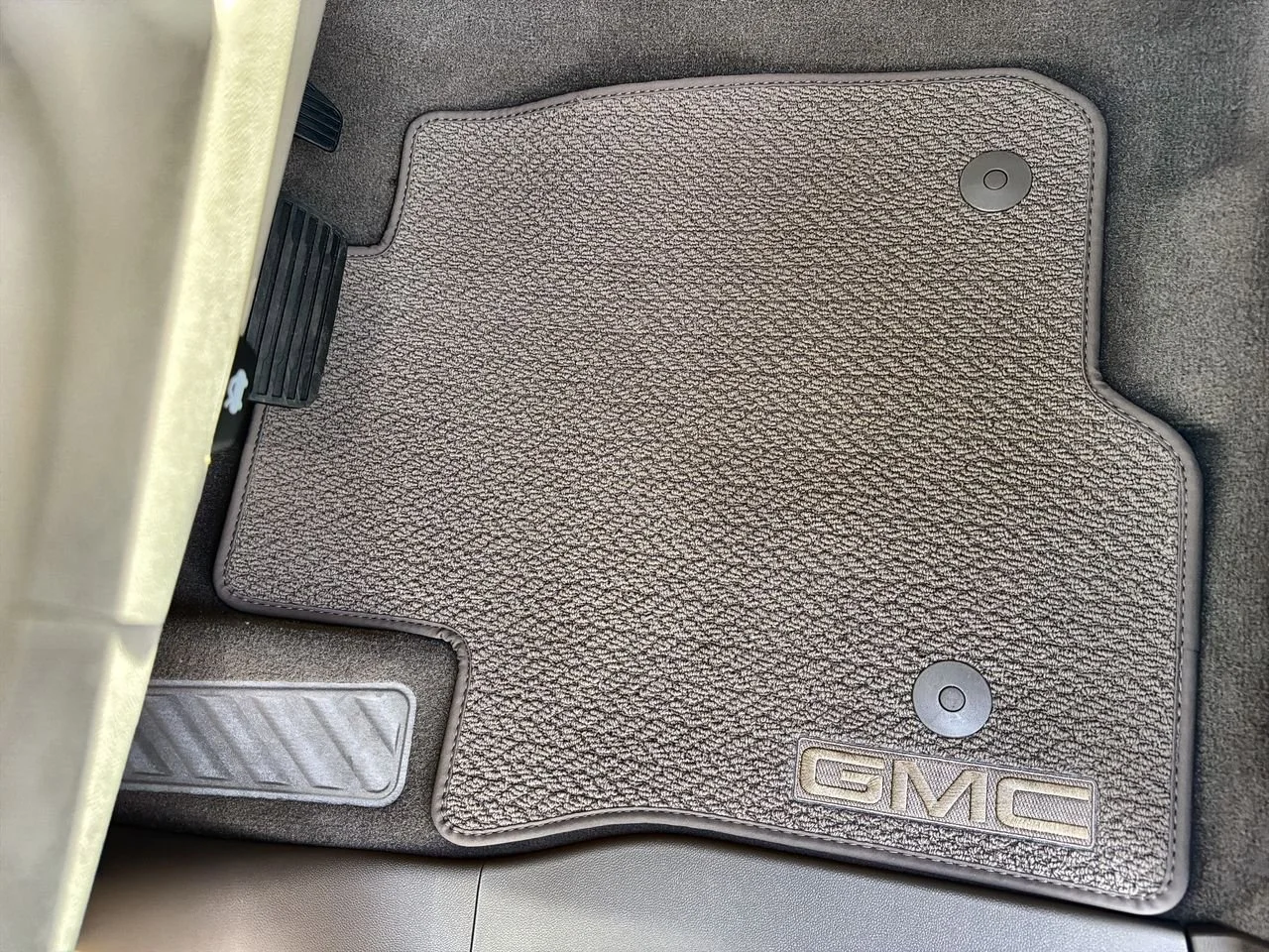 New 2026 Glacier White Tricoat GMC Denali image 30