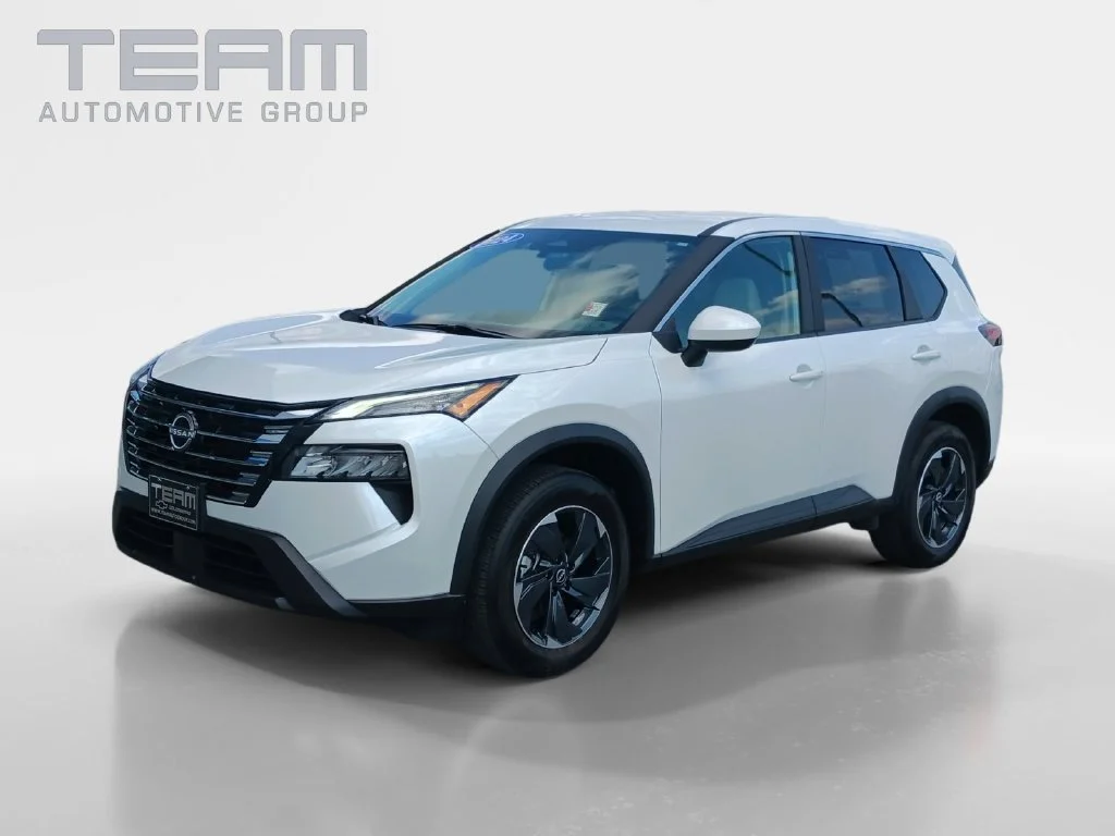Used 2024 White Nissan SV image 3