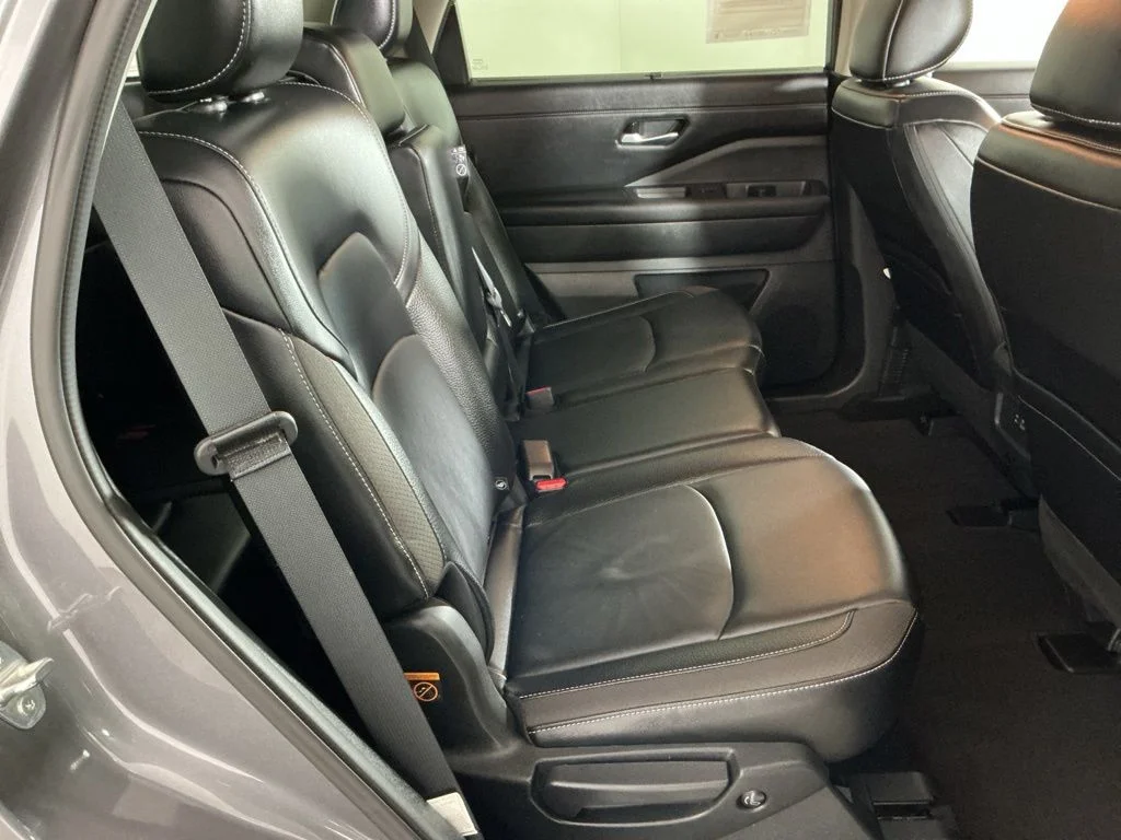 Certified Used 2024 Gray Nissan SL image 7