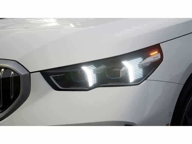 Used 2026 Alpine White BMW 530i image 6