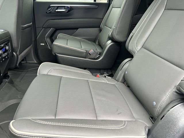 2026 Chevrolet Suburban Premier - Photo 14