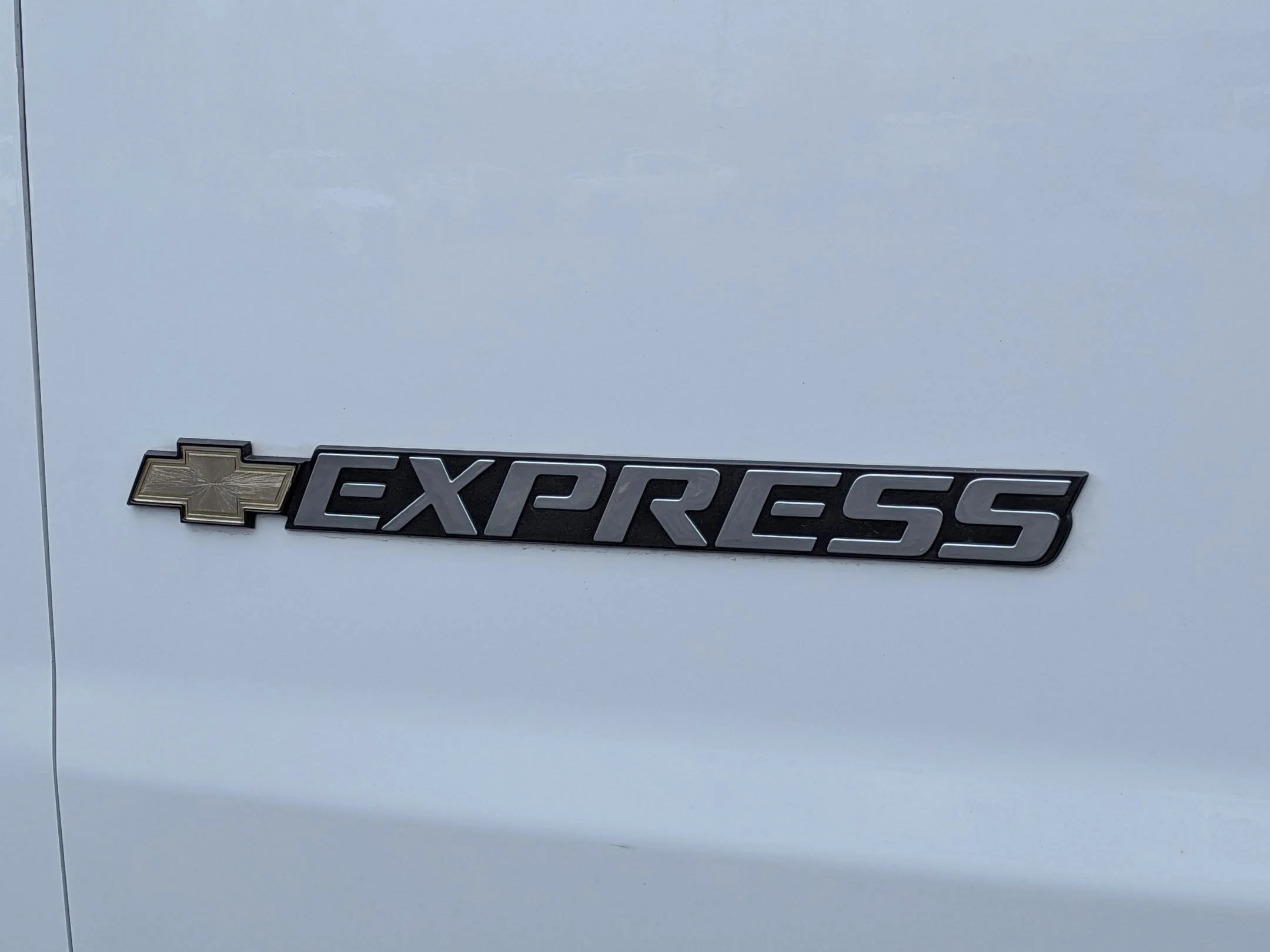 Used 2025 Summit White Chevrolet LT image 22