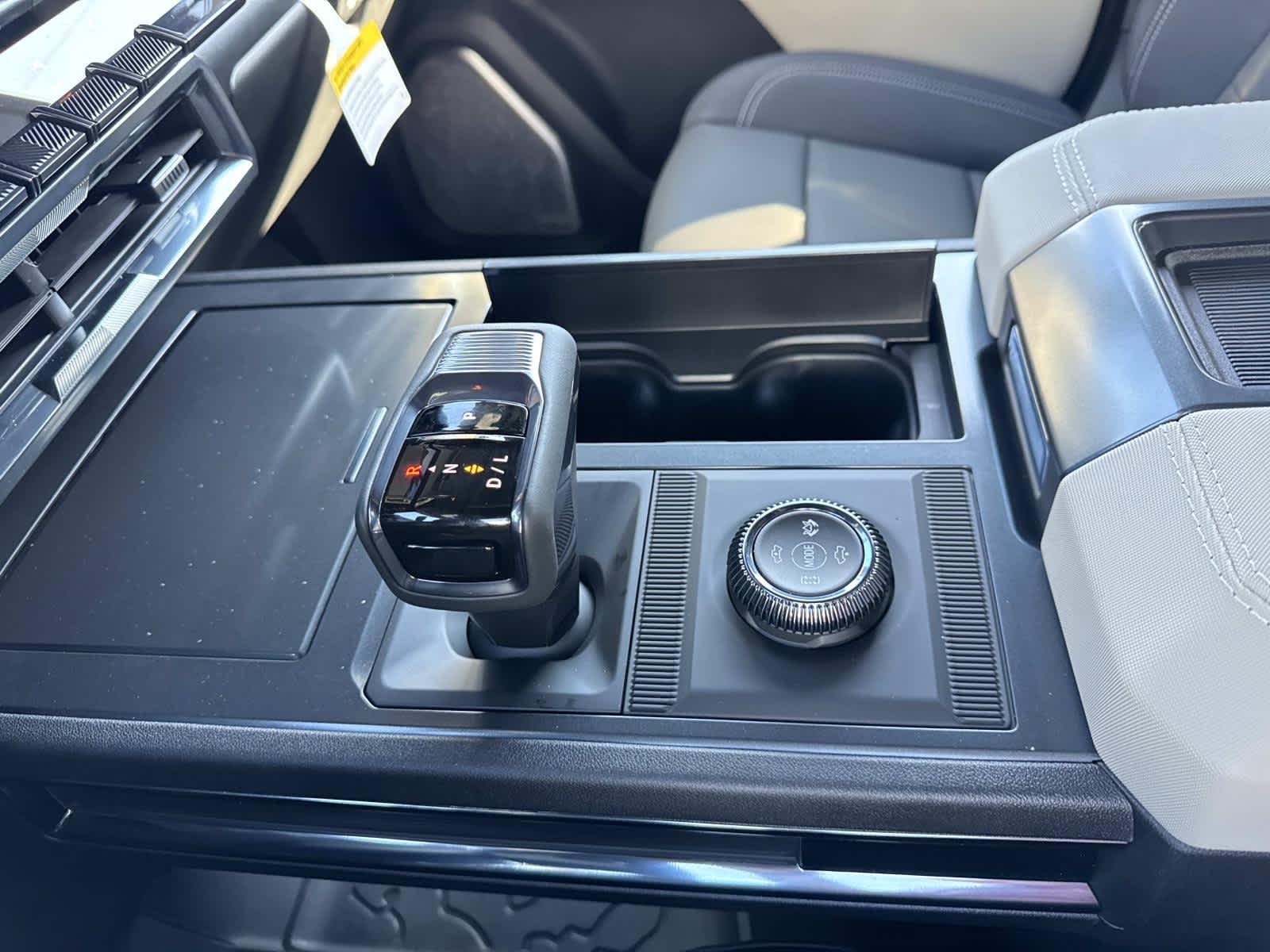 2026 GMC HUMMER EV 2X - Photo 18