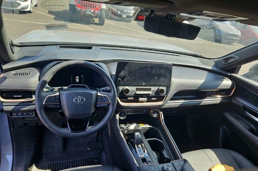 2025 Toyota Grand Highlander Platinum - Photo 4