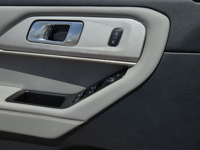 New 2026 Star White Metallic Tri-Coat Ford Active image 41