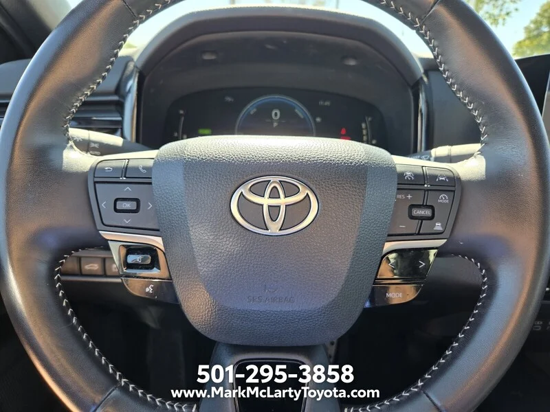 Used 2025 Midnight Black Metallic TOYOTA SE image 20