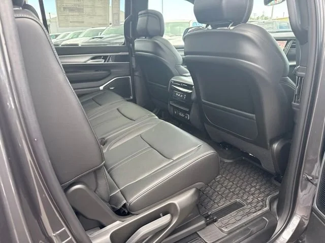 New 2026 Baltic Gray Metallic Clearcoat Jeep Upland image 12