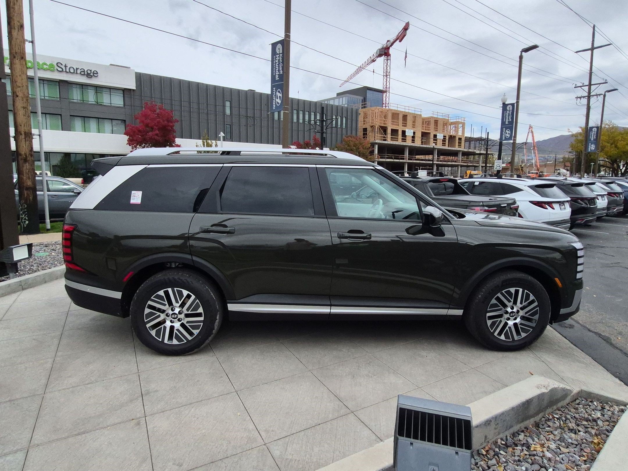 New 2027 Titan Green Pearl Hyundai SEL Premium 7P image 2