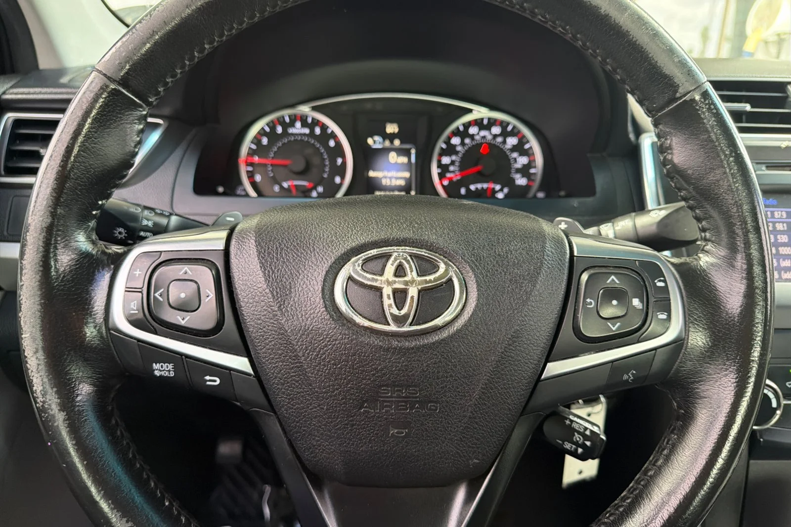 Used 2016 Gray Toyota SE image 27