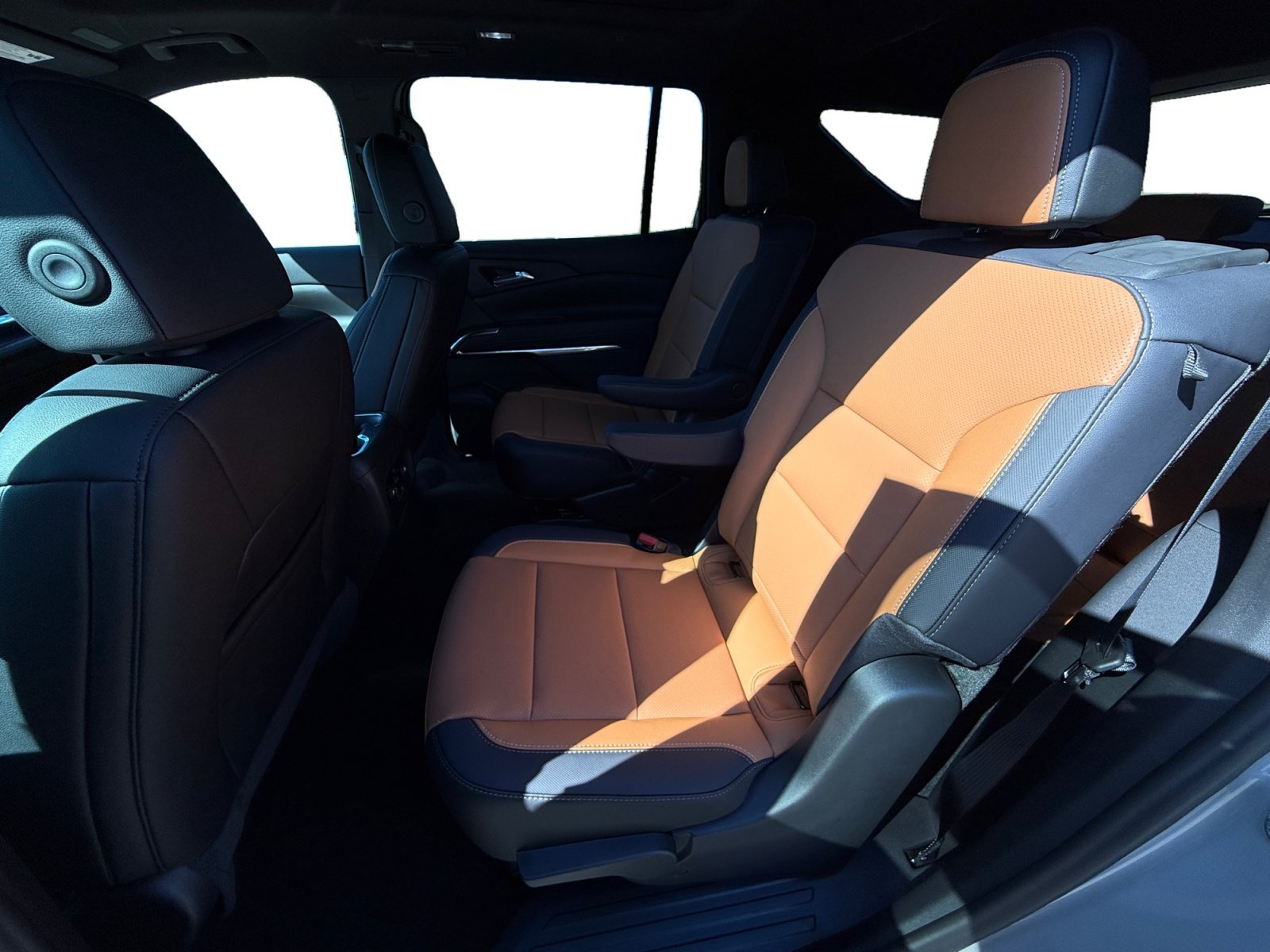 2027 Chevrolet Traverse Z71 - Photo 16