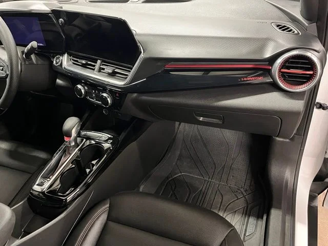 Used 2025 White Chevrolet 2RS image 21