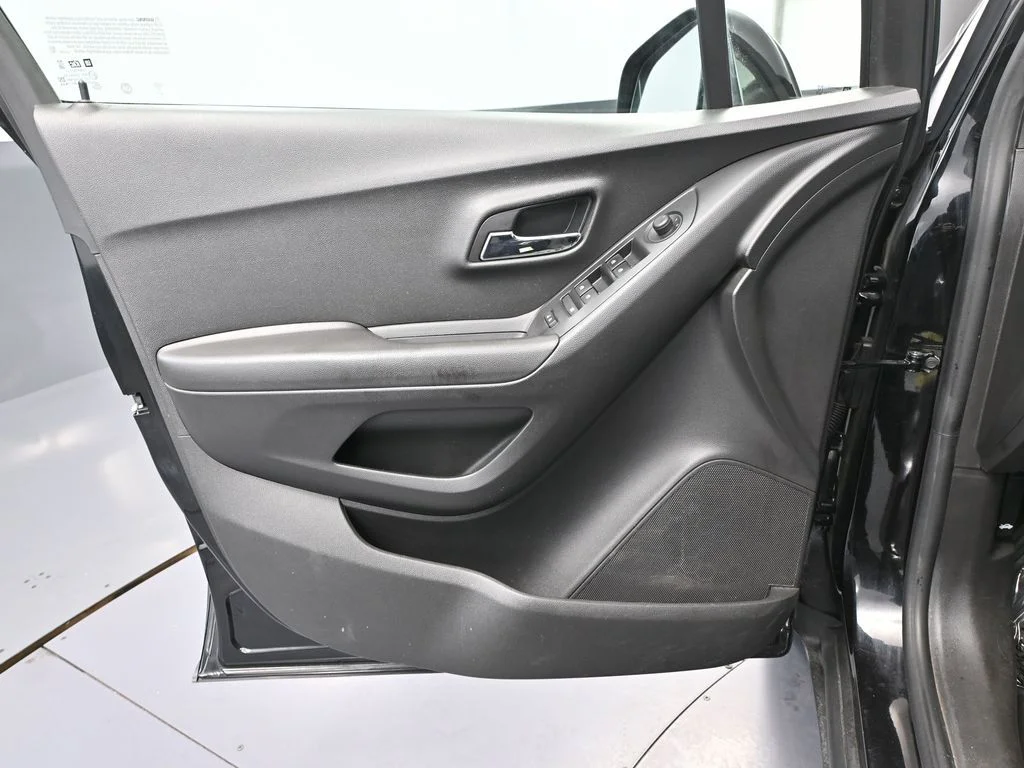 2020 Chevrolet Trax LT - Photo 17