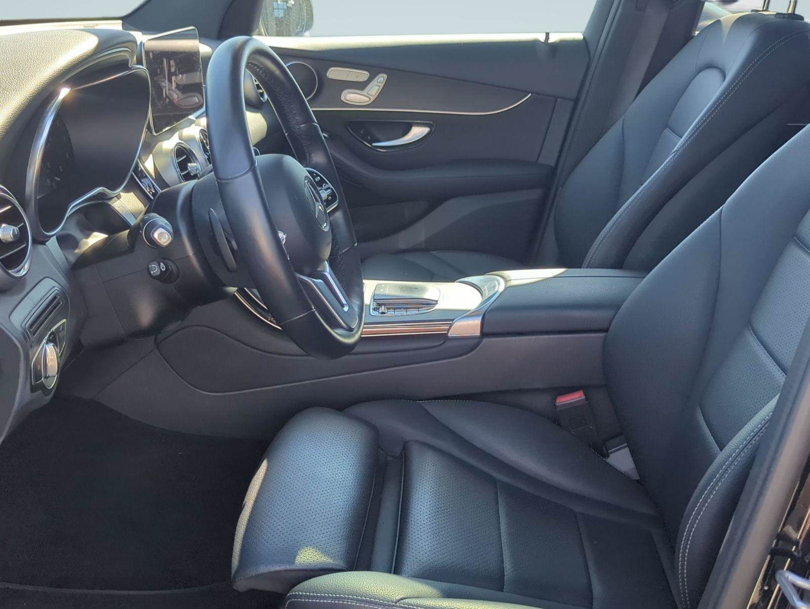 Used 2022 Black Mercedes-Benz GLC 300 image 11