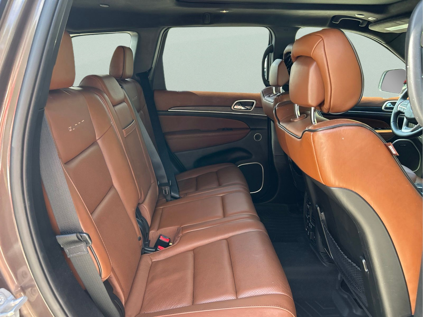Certified Used 2018 Brown Jeep Summit image 11