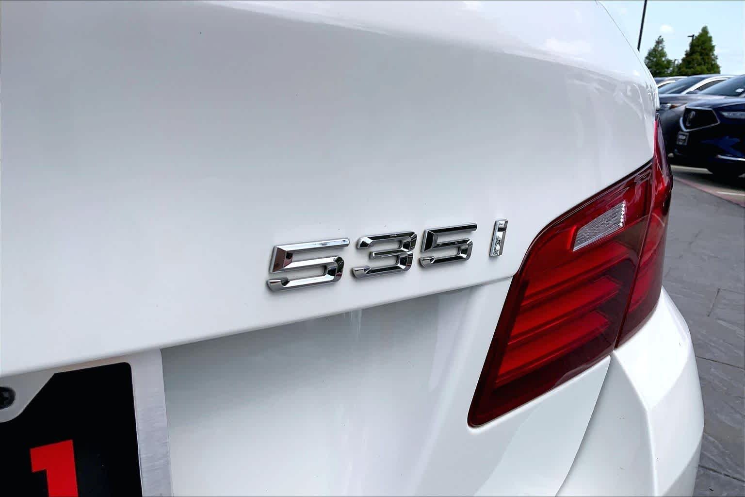 Used 2014 Mineral White Metallic BMW 535i xDrive image 31