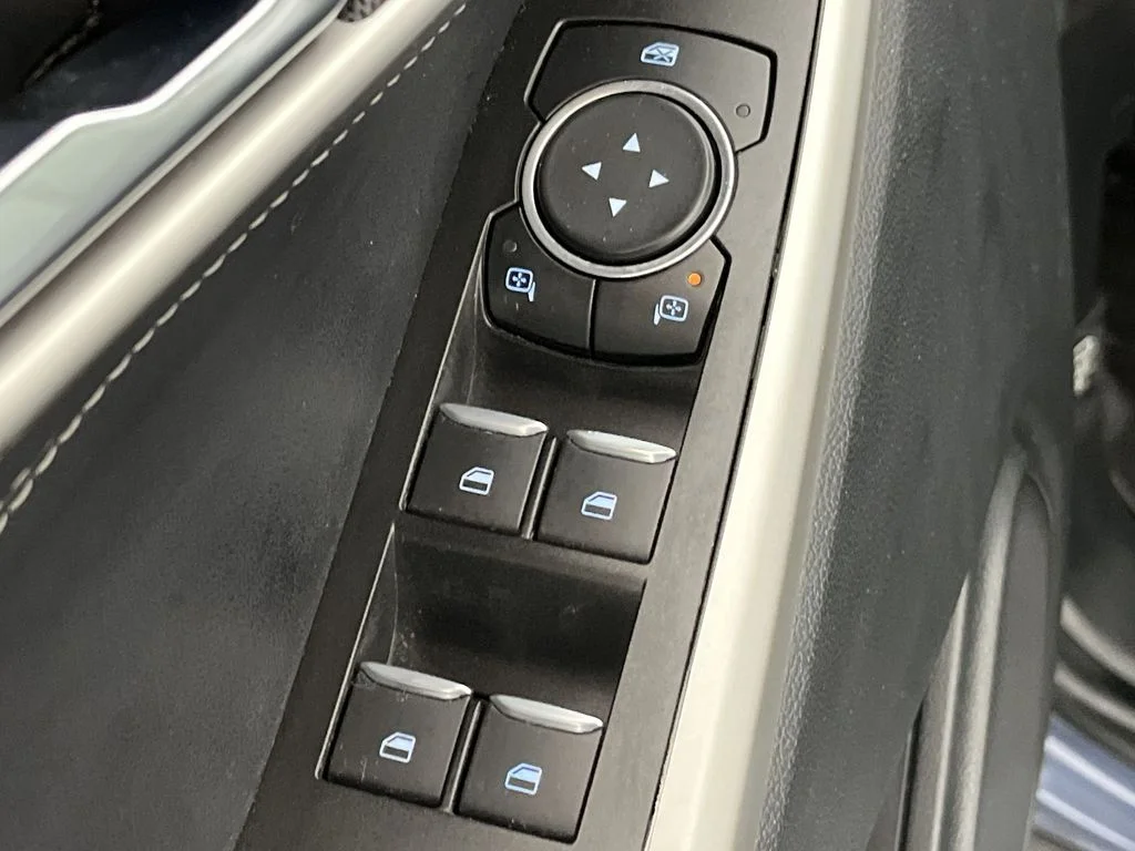 Used 2021 Blue Ford XLT image 13