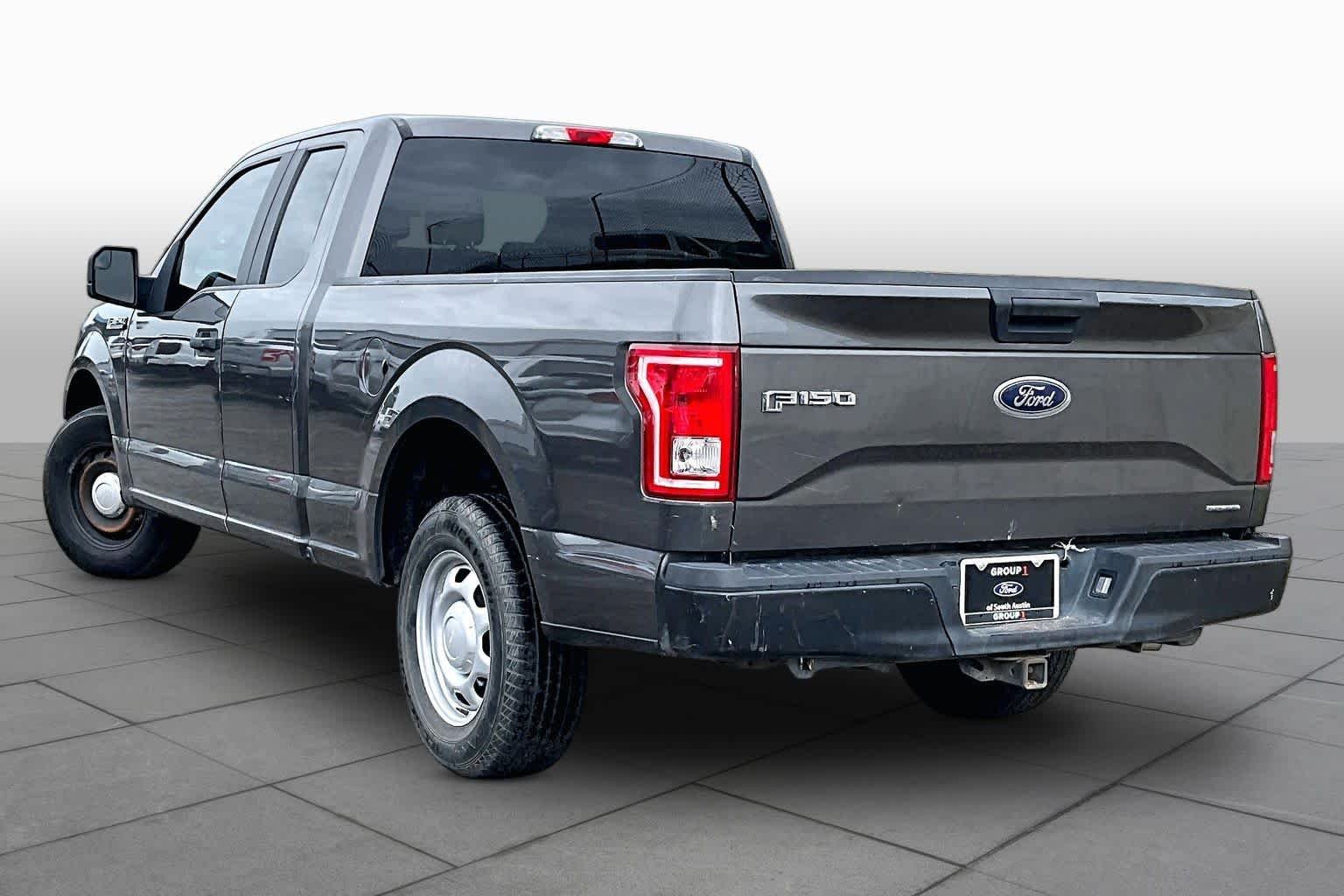 Used 2015 Magnetic Metallic Ford XL image 12