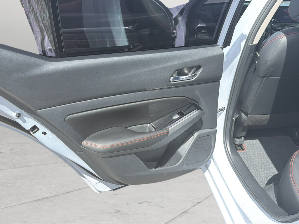 Used 2023 Pearl Nissan 2.5 SR image 32