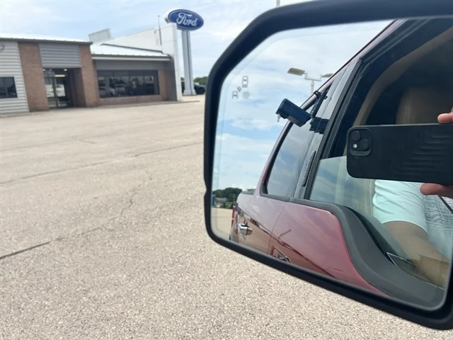 Used 2020 Red FORD LARIAT image 26