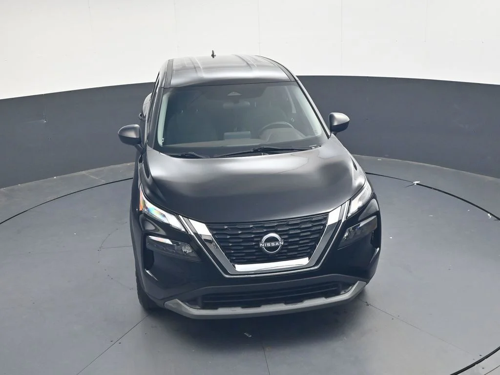 Used 2023 Black Nissan S image 31