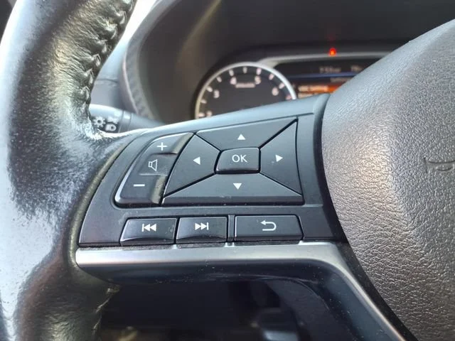Used 2024 White Nissan SV Xtronic CVT image 21
