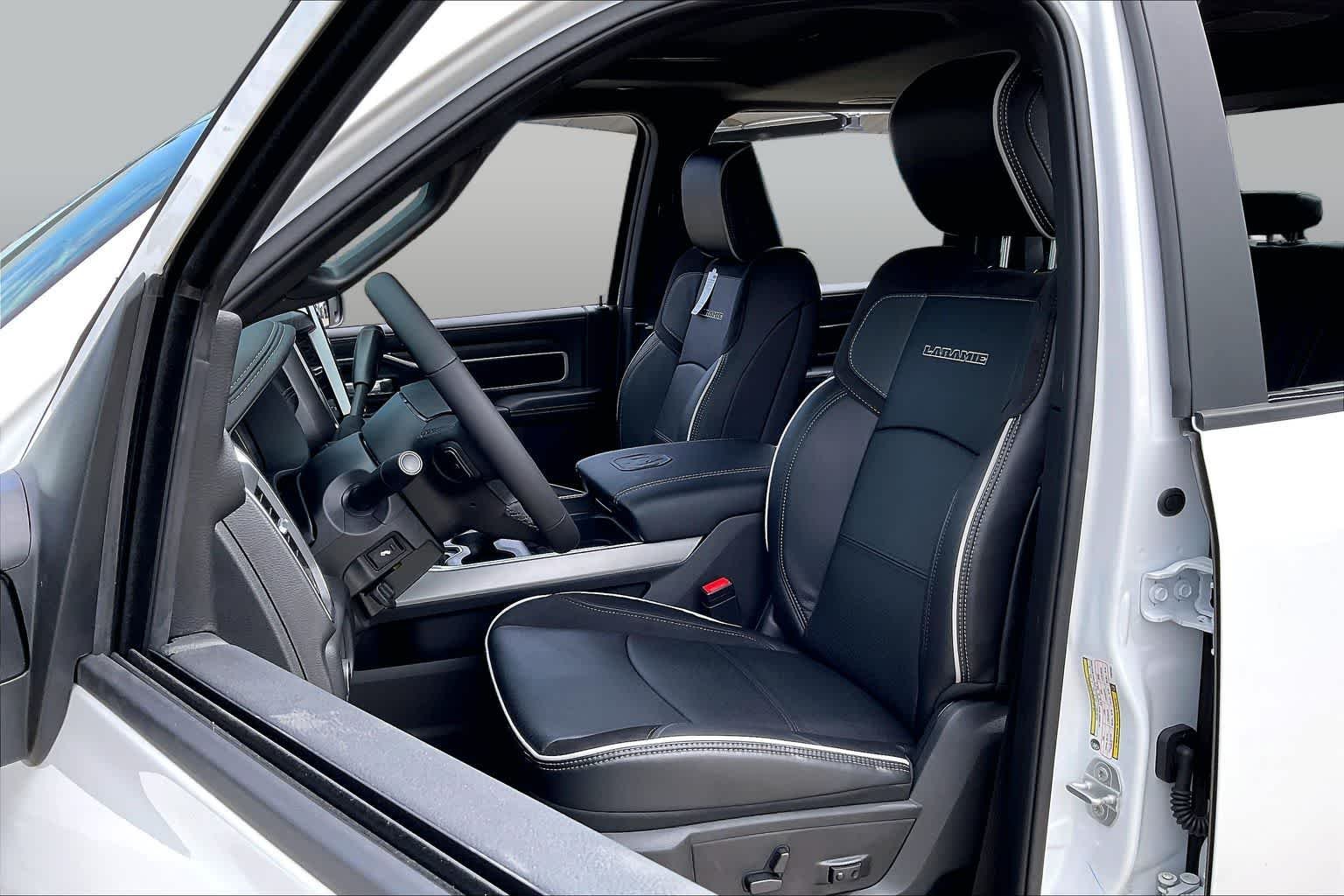 New 2026 Bright White Clear-Coat Exterior Paint RAM Laramie image 9