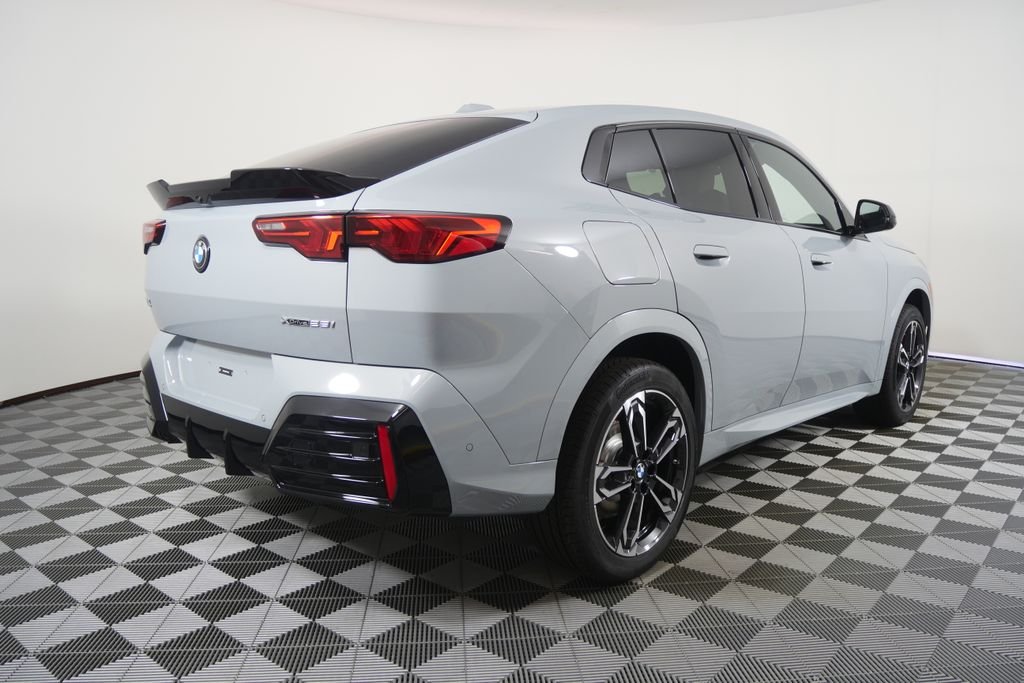 New 2027 Brooklyn Grey Metallic BMW xDrive28i image 4