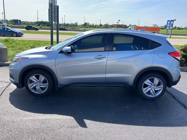 Certified Used 2020 Lunar Silver Metallic Honda EX image 4