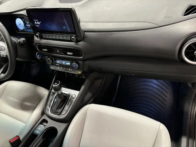 Used 2023 Black Hyundai Limited image 18