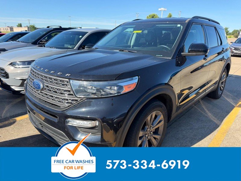 2022 Ford Explorer XLT 4WD's photo
