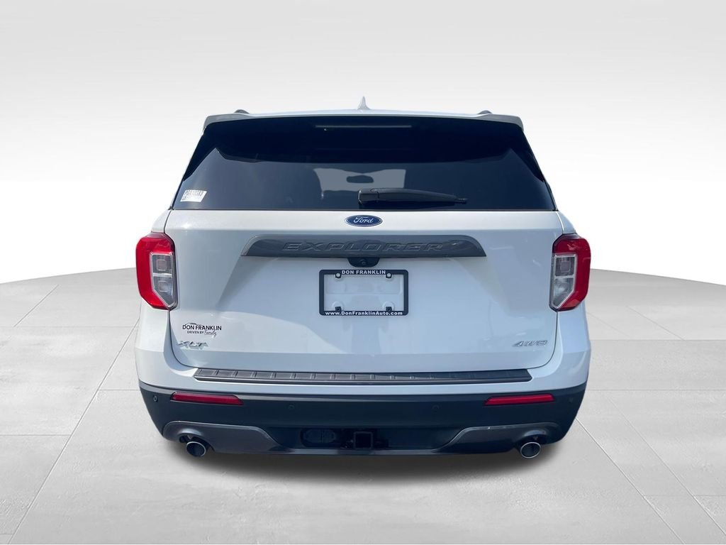 Used 2023 White Ford XLT image 4