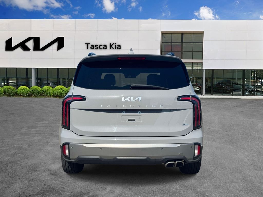 Used 2023 Gray Kia EX X-Line image 5