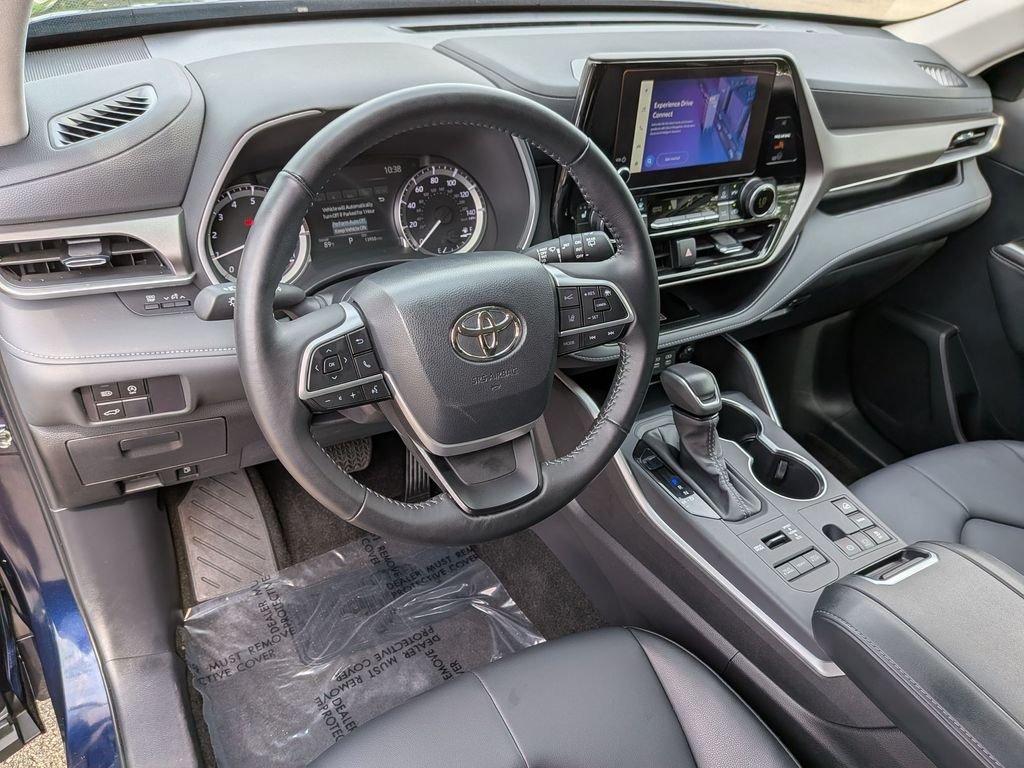 Used 2026  Toyota XLE image 17