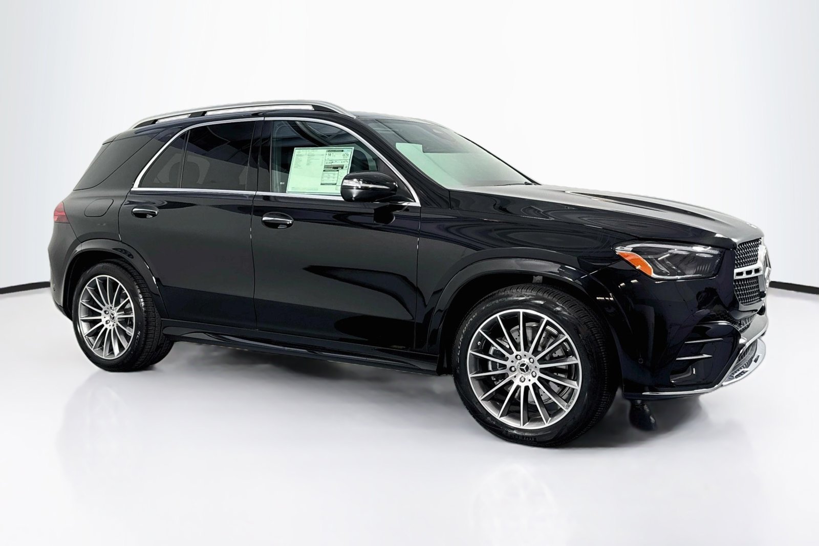 New 2026 Obsidian Black Metallic Mercedes-Benz GLE 580 image 3