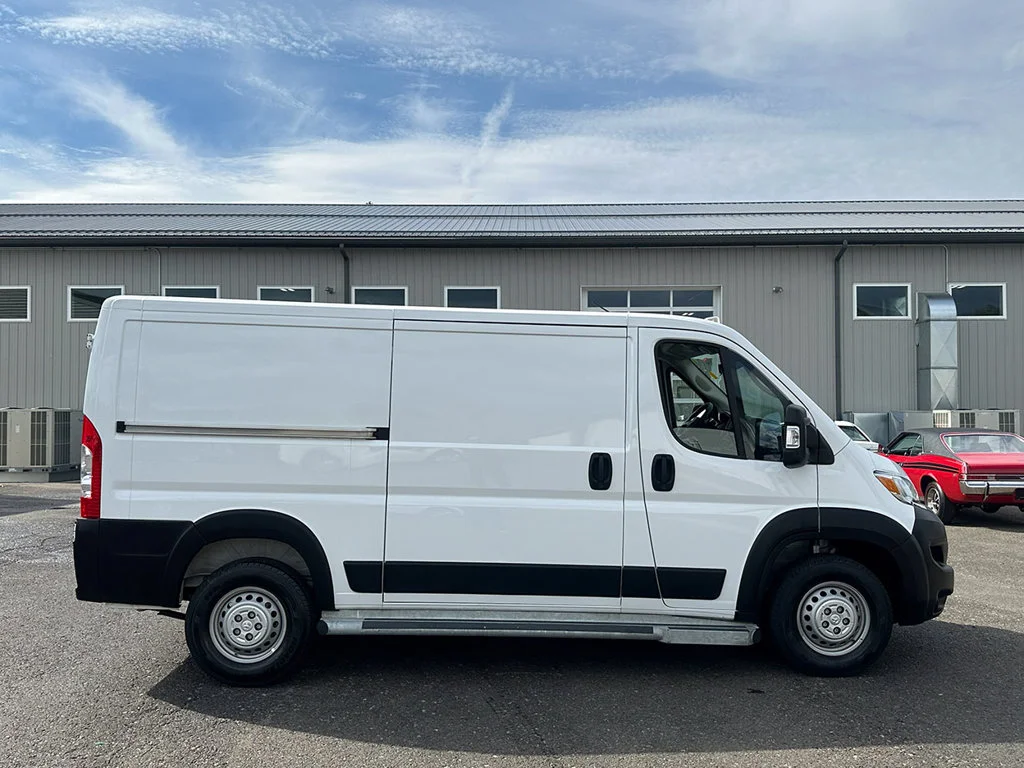 Used 2025 White Ram Base image 12