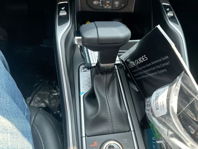 New 2026 Glacial White Pearl Kia S image 21