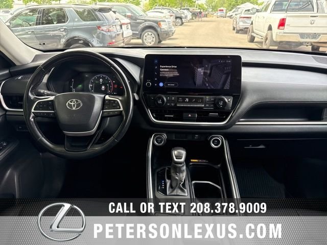 Used 2024  Toyota XLE image 14