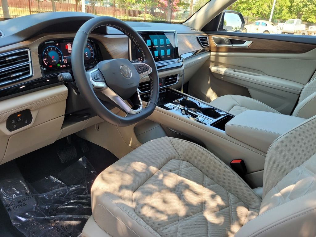 New 2025 Gray Volkswagen 2.0T SE w/Technology image 10