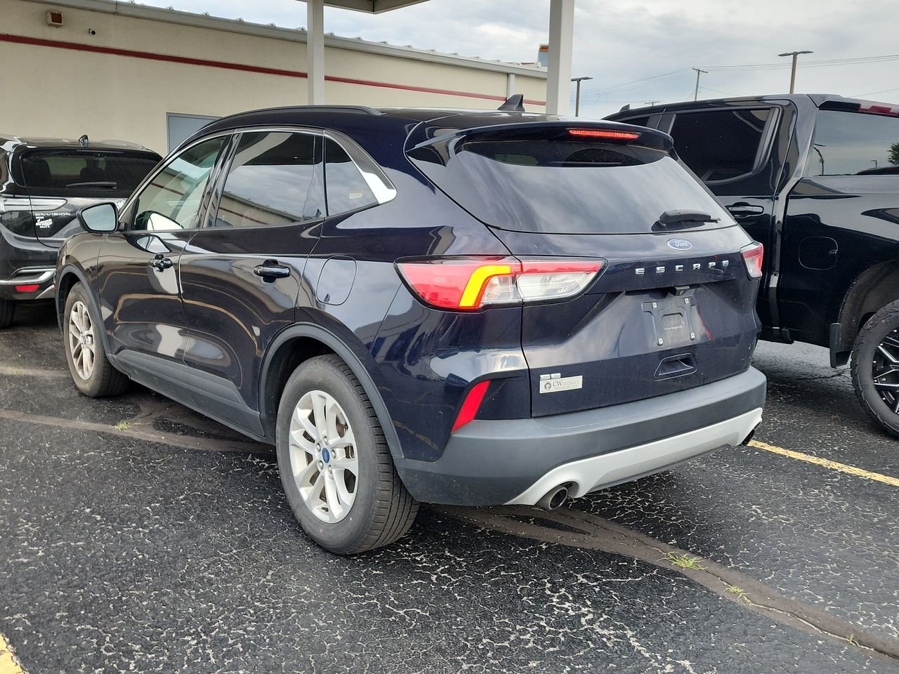 Used 2021 Blue Ford SE image 3