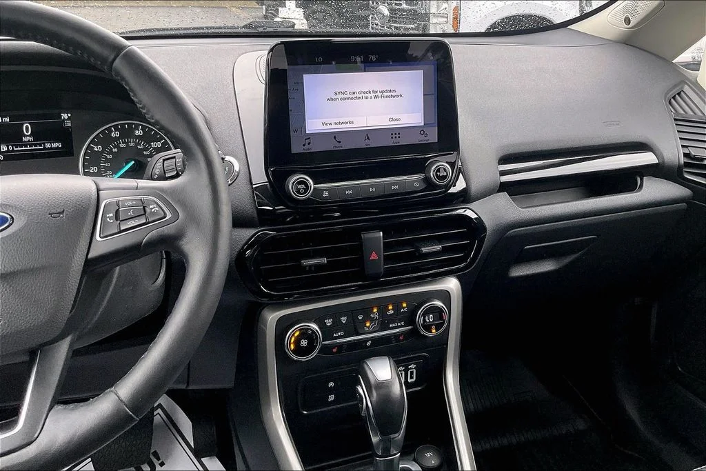 Used 2018 Diamond White Ford Titanium image 5