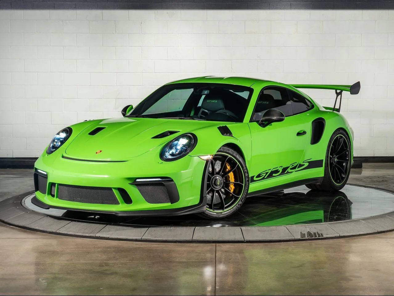 Used 2019 Green Porsche GT3 RS image 1