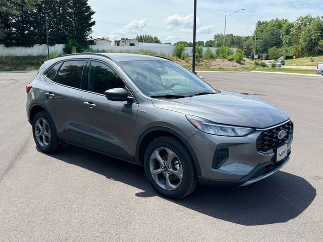 Used 2025 Gray Ford ST-Line image 2