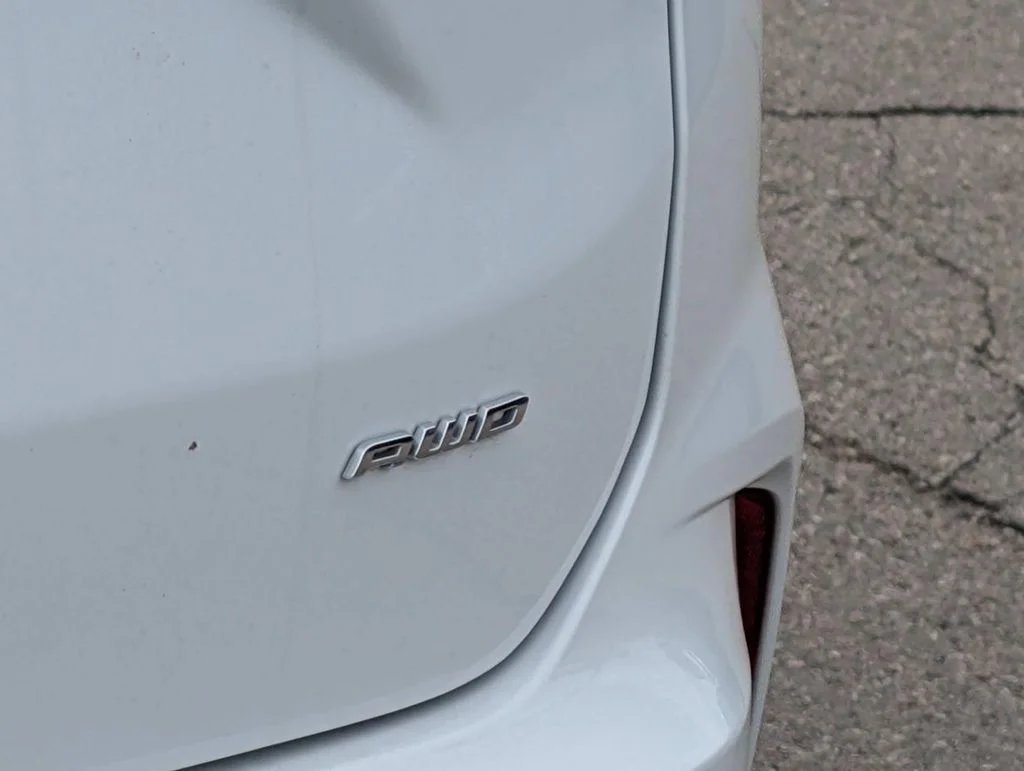 Used 2024 White Ford SEL image 9