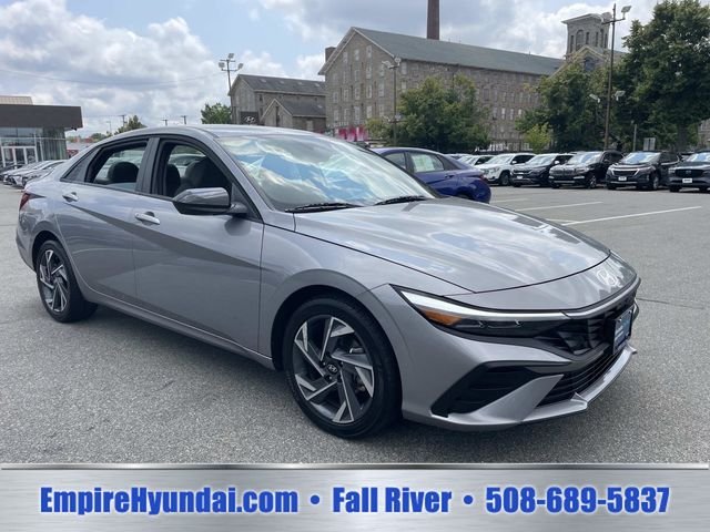 Certified Used 2025 Fluid Metal Hyundai SEL Sport image 2